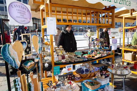 praznični sejem in prihod dedka mraza (38)